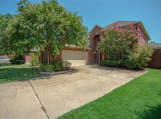 6529 Hillview Ln, Sachse, TX 75048