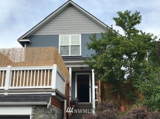 736 N 70th St, Seattle, WA 98103