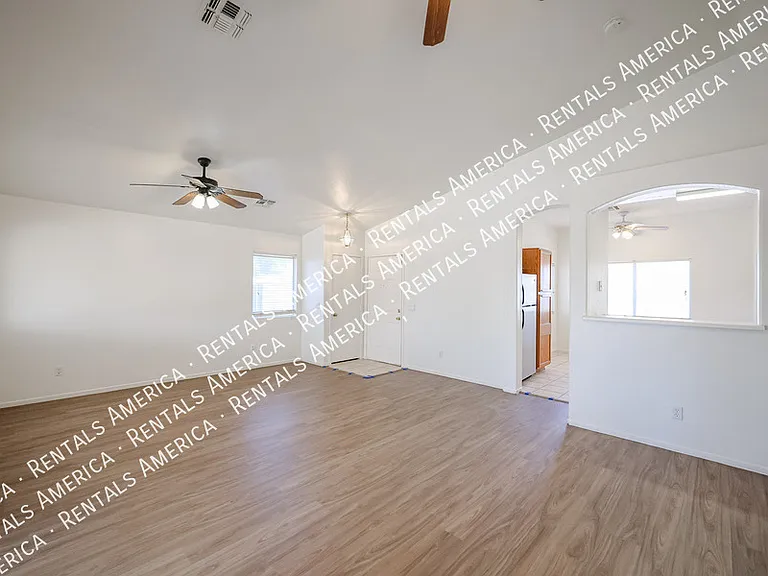 16195 W Lincoln St — Photo 5