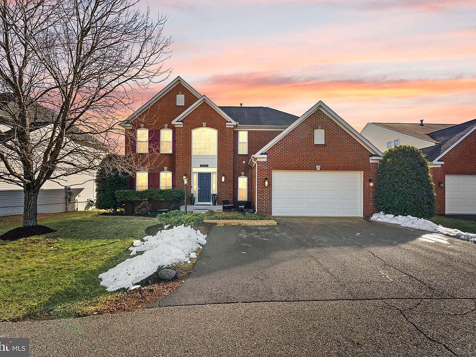 1st image of 14213 Sharpshinned Dr