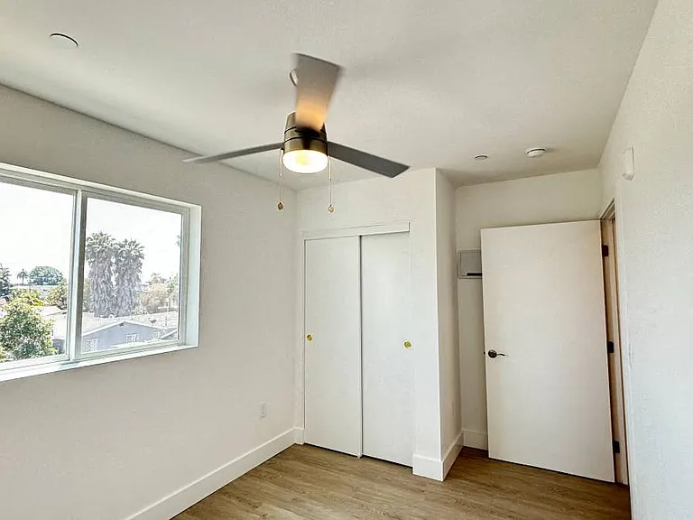 9300 Compton Ave — Photo 5