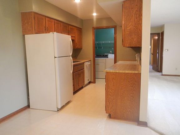 5th image of 1999 N Waterfront Dr N APT E