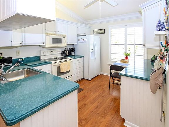 4th image of 7884 SE Sugar Sand Cir