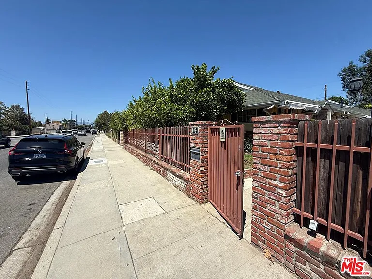 6024 Coldwater Canyon Ave — Photo 1