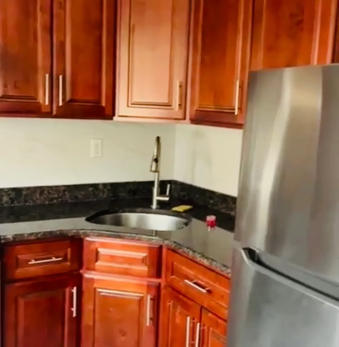 2 bed, 900 sqft, $1,200 — Photo 4