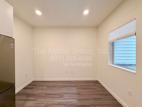 5th image of 1524 NE 40th Ave Unit 105