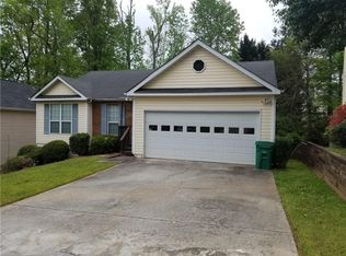 692 Shore Dr, Lithonia, GA 30058