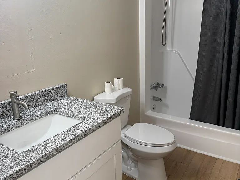 418 Burr Oak Ct — Photo 5
