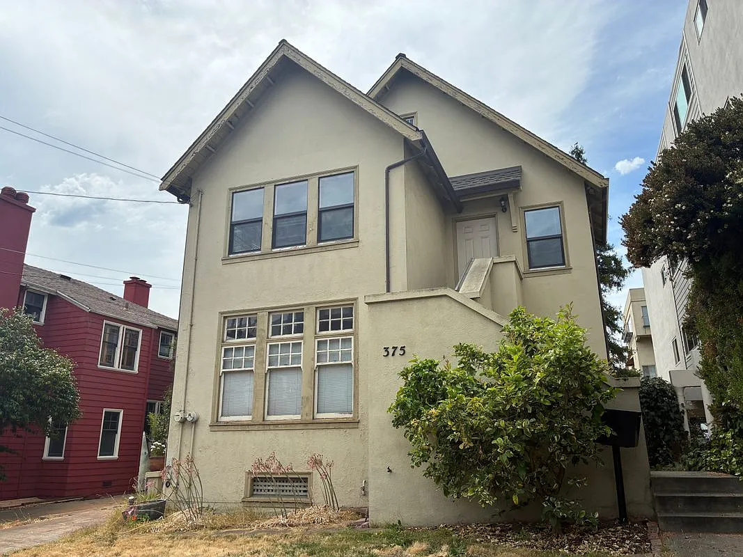 2 bed, 1.0 bath, 1275 sqft, $3,100 — Photo 1
