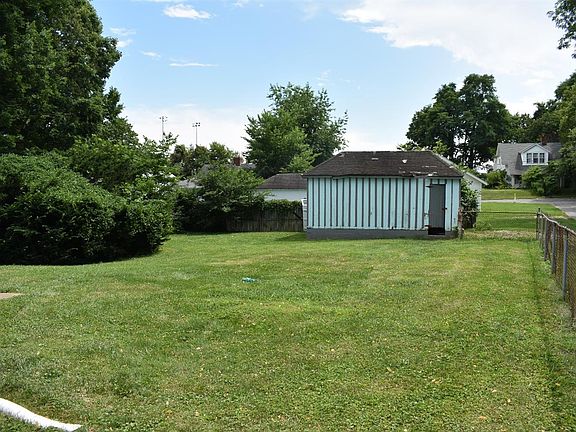 4th image of 1252 Hammond Ave