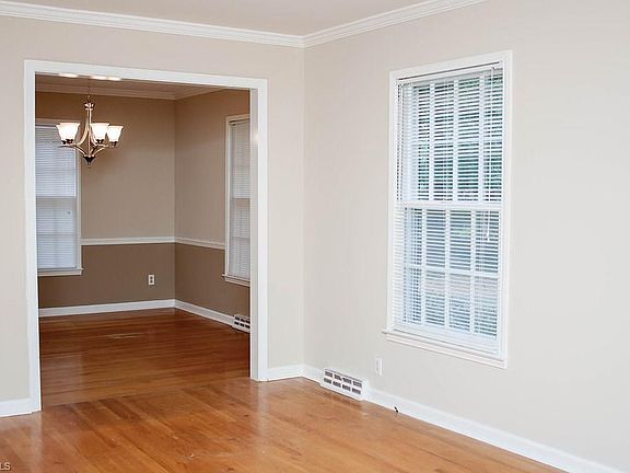 3rd image of 3410 Cottage Pl