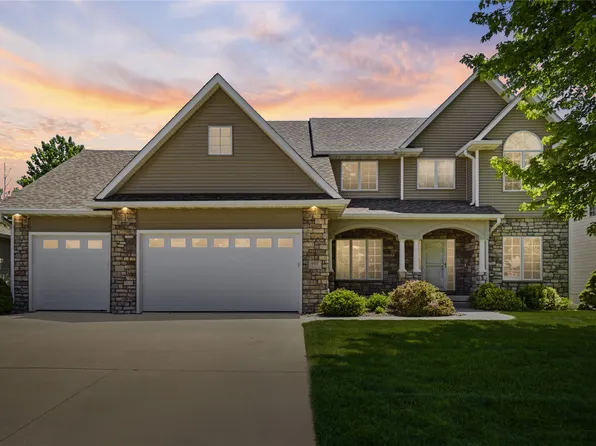 6017 NW 94th St, Johnston, IA 50131