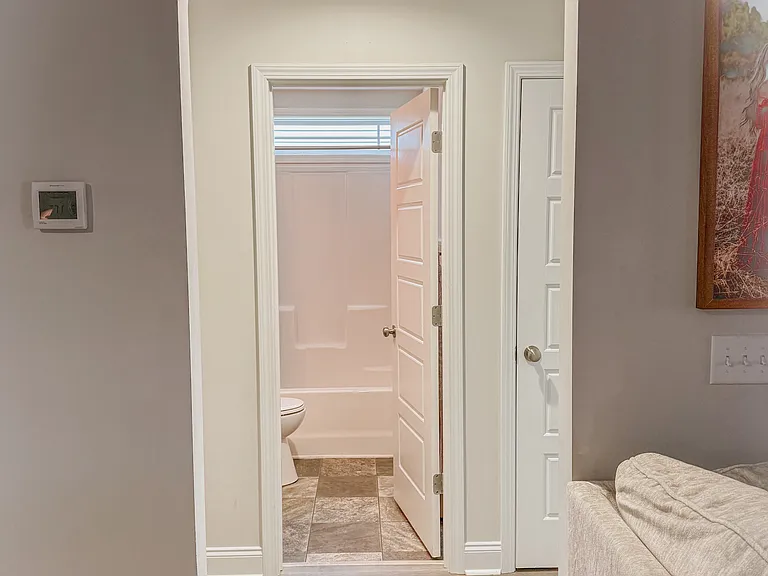 1201 Elizabeth Ln — Photo 24