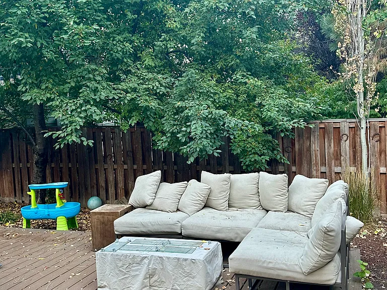 19438 Hollygrape St — Photo 16