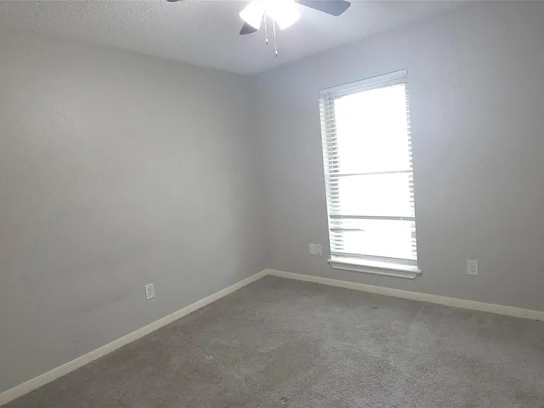 1119 Montour Dr — Photo 21