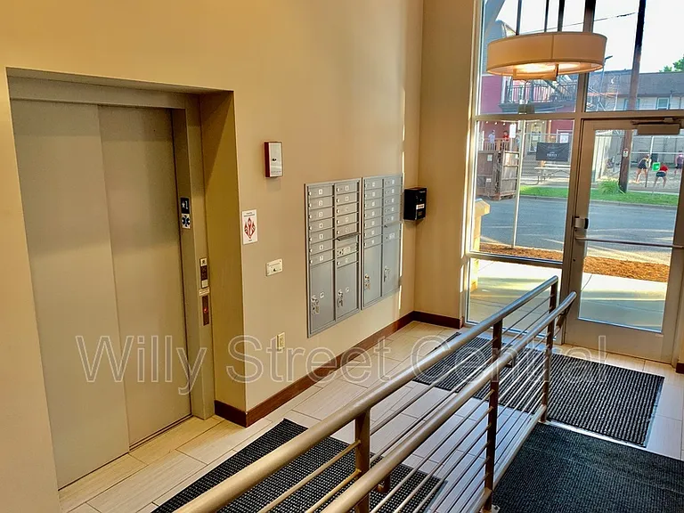 315 S Paterson St #401 — Photo 9