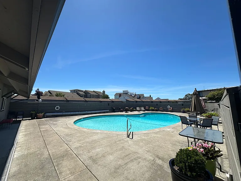 4038 Mayne Ln #13 — Photo 32