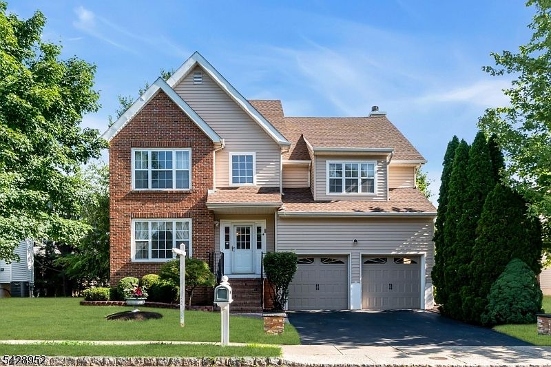 1st image of 4 Leigh Rd