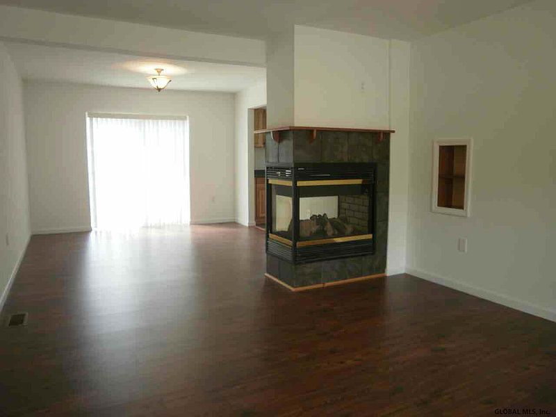 3rd image of 11 Meadowbrook Road