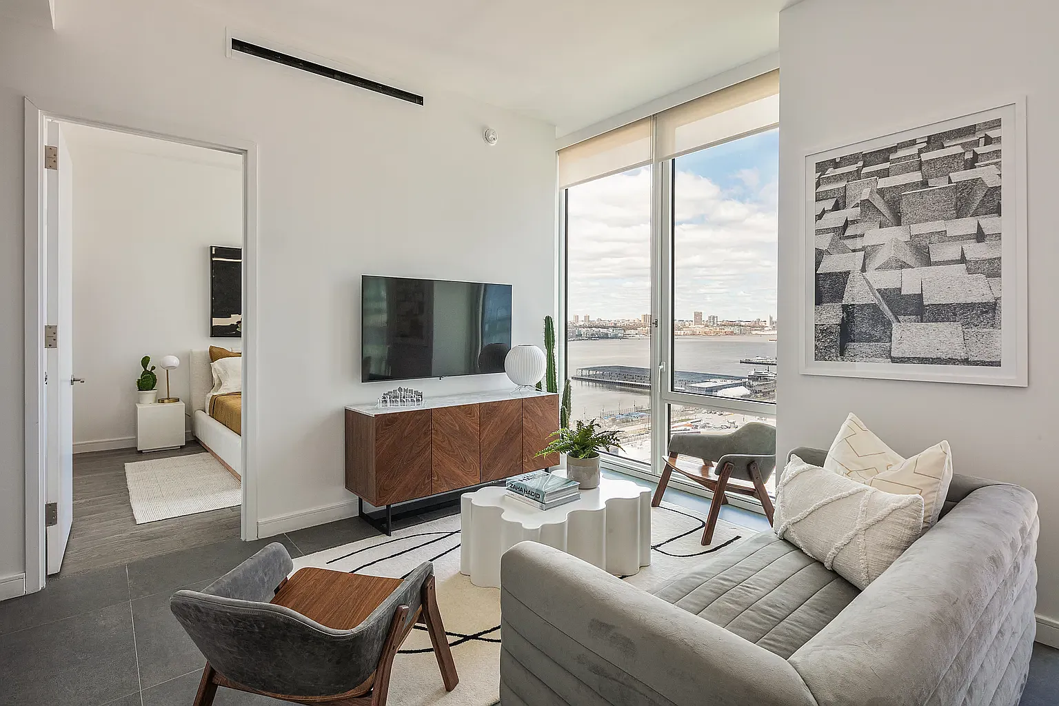 606 West 30th Street — Photo 2