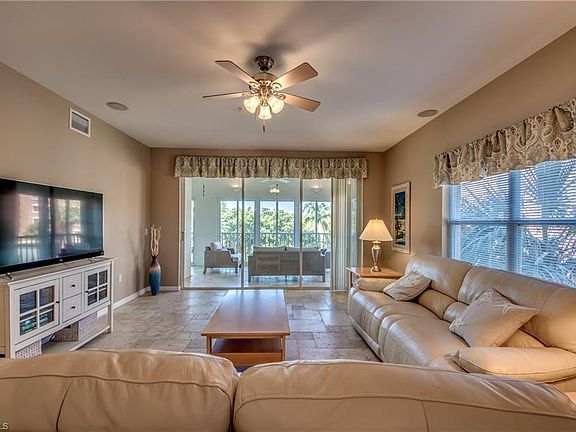 Home For Sale In WATER S EDGE AT PEPPERTREE POINTE