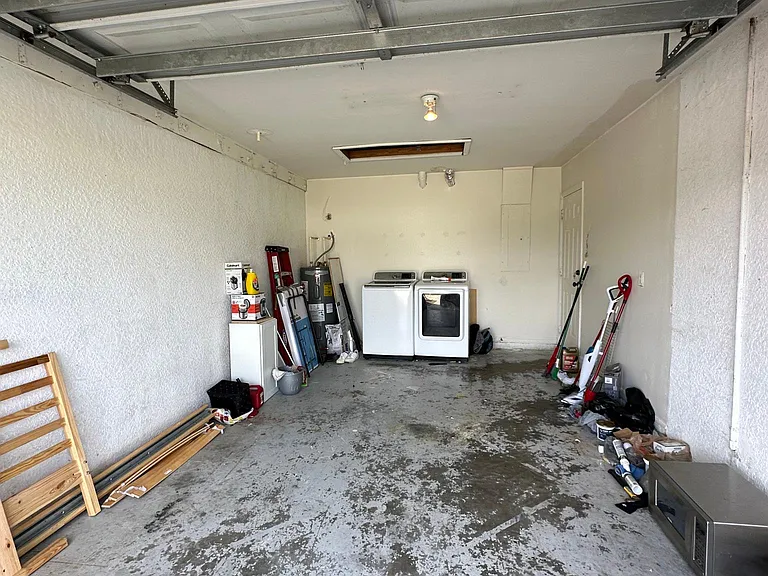 5027 Benton St — Photo 15