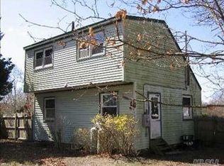 55 Geery Ave, Holbrook, NY 11741