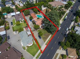 2411 Scott Rd, Burbank, CA 91504