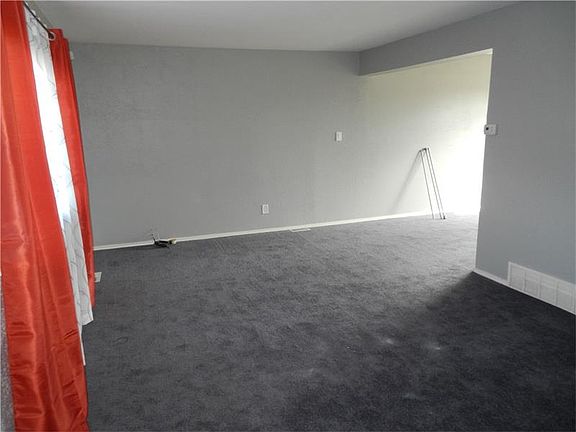 4th image of 760 Garden City Dr