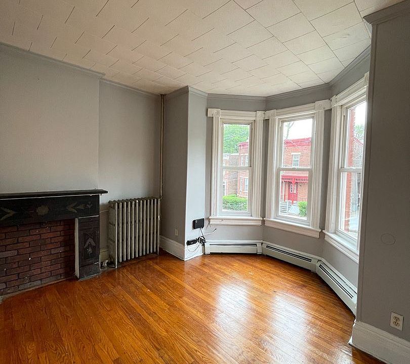 1st image of 52 Benkard Ave #2