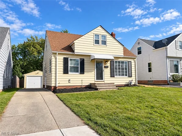 19265 Stockton Ave, Maple Heights, OH 44137