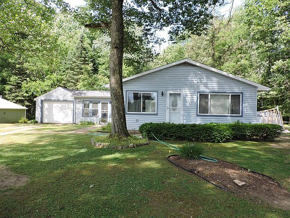 4th image of 55646 Forest Beach Dr