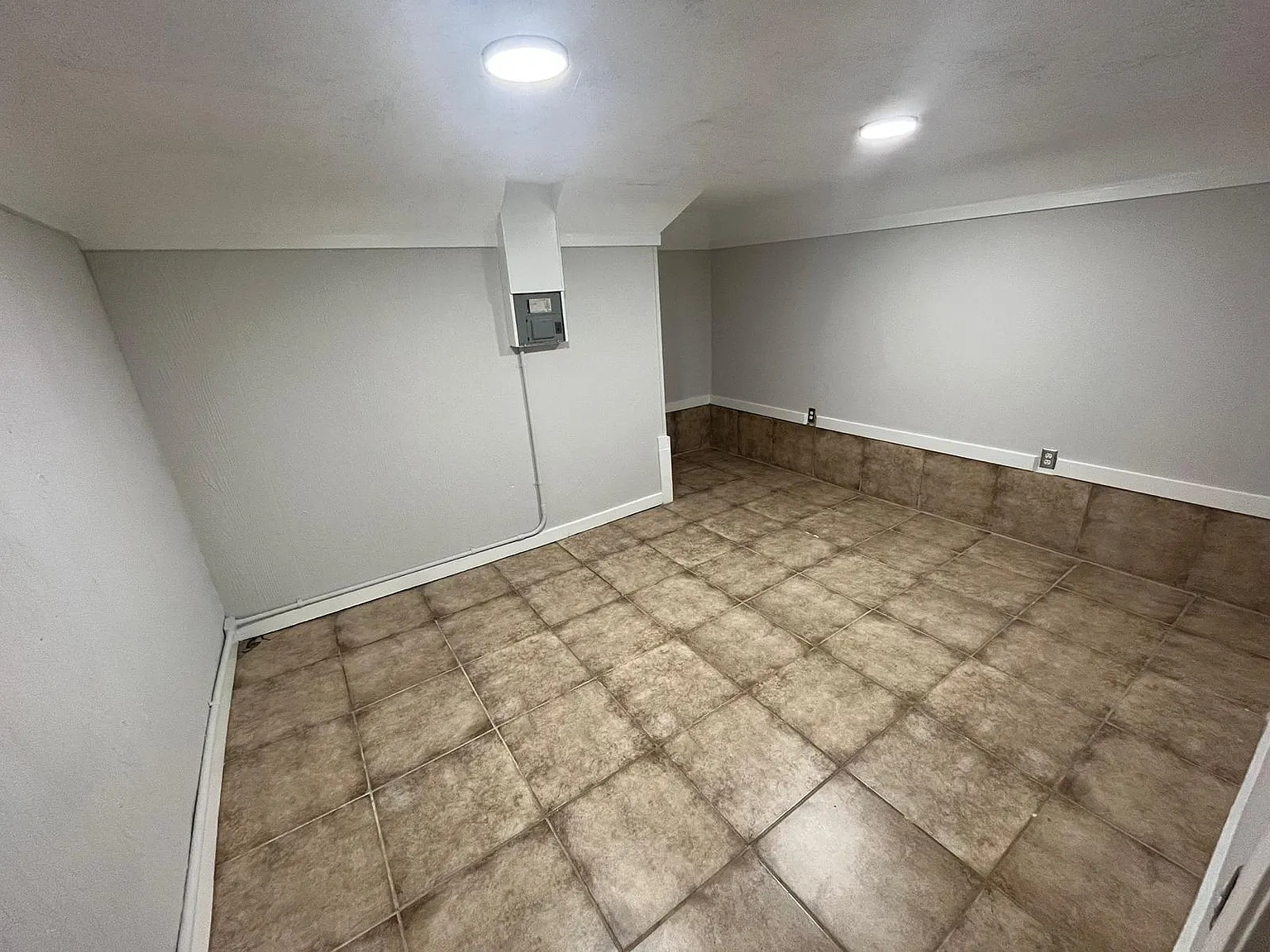 3932 Fraser Circle - 2 — Photo 4