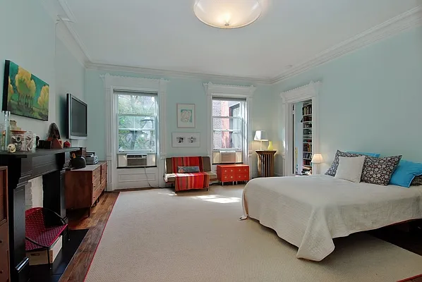 Sold by Corcoran | media 24