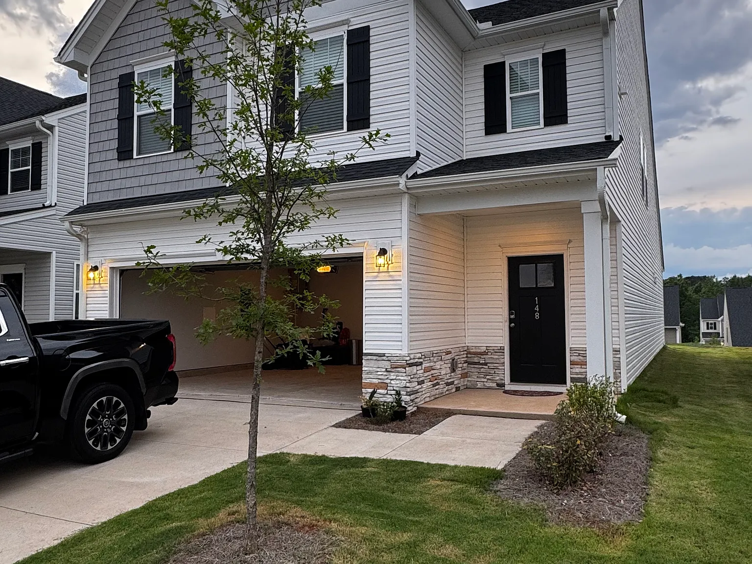 4 bed, 2362 sqft, $3,250 — Photo 1