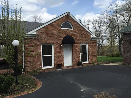3rd image of 500 Cardinal Dr