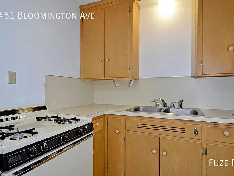 4451 Bloomington Ave — Photo 7