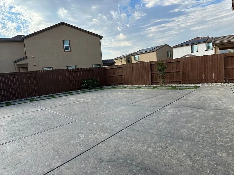 224 Twilight Peak Ct — Photo 38