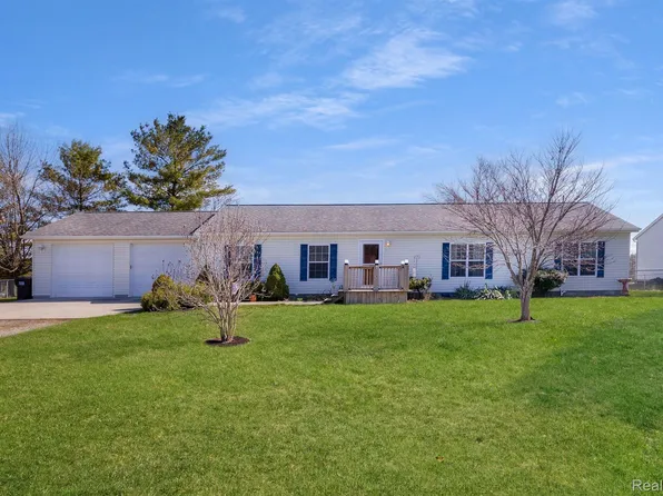 7437 Norfolk Dr, Onsted, MI 49265