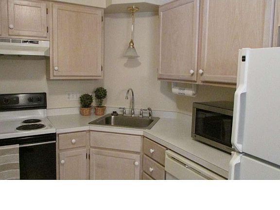 4th image of 1100 Lore Ave APT 306