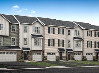 1 Ravello Ct, Berlin, NJ 08009