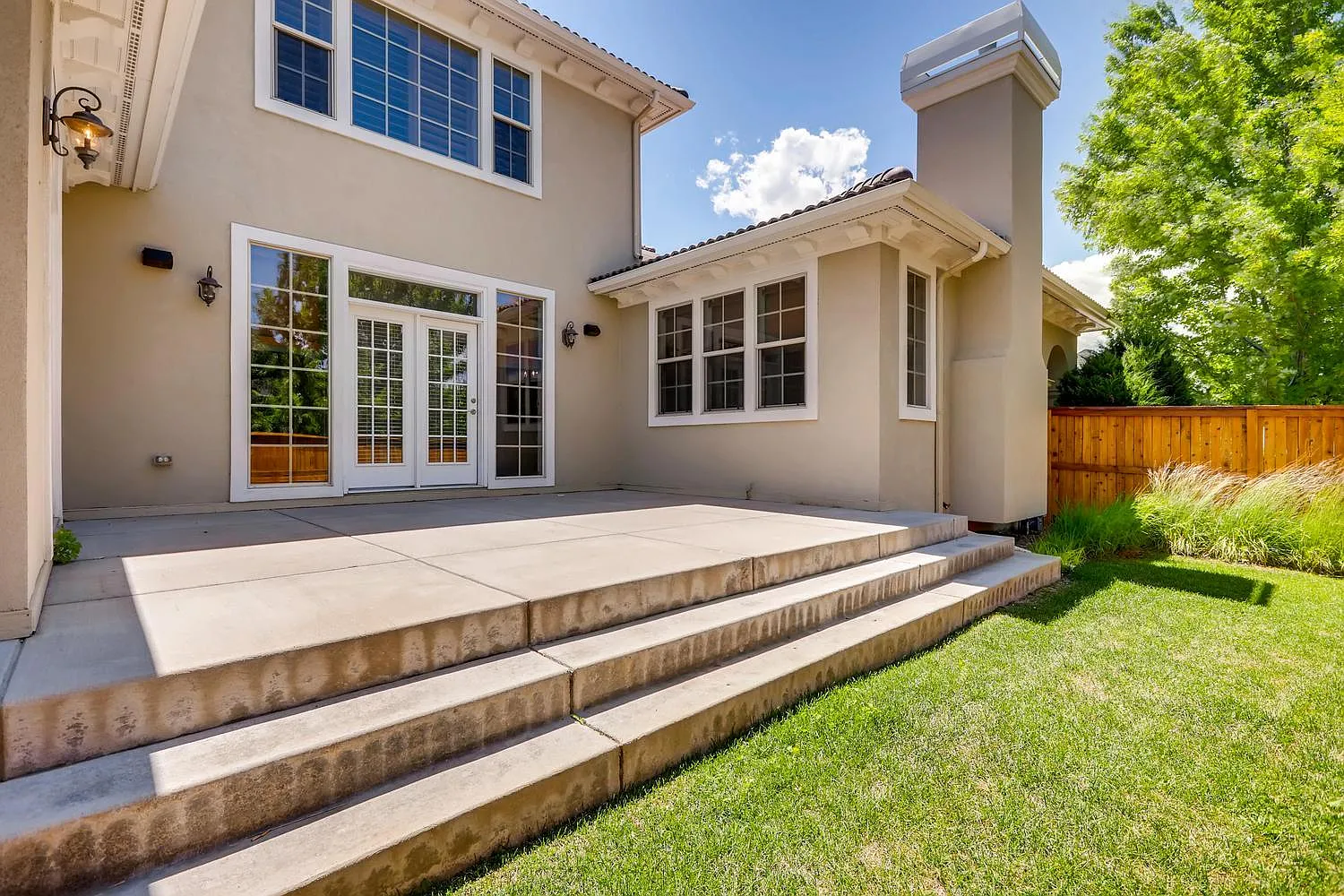 3 bed, 2450 sqft, $4,200 — Photo 3