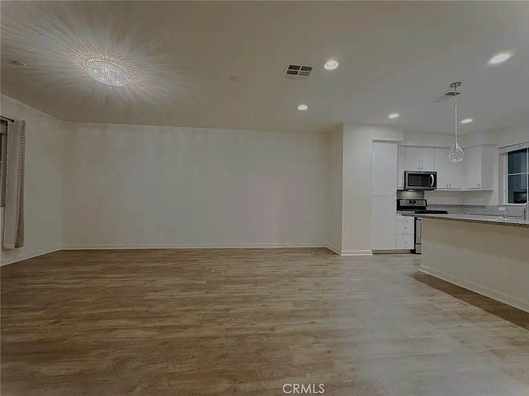 2710 Valor Ln — Photo 16