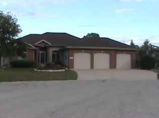 3827 Stoney Creek Ct, Appleton, WI 54913