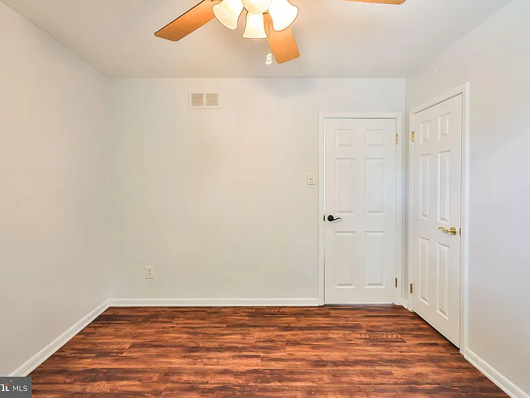 9898 Wistaria St — Photo 38