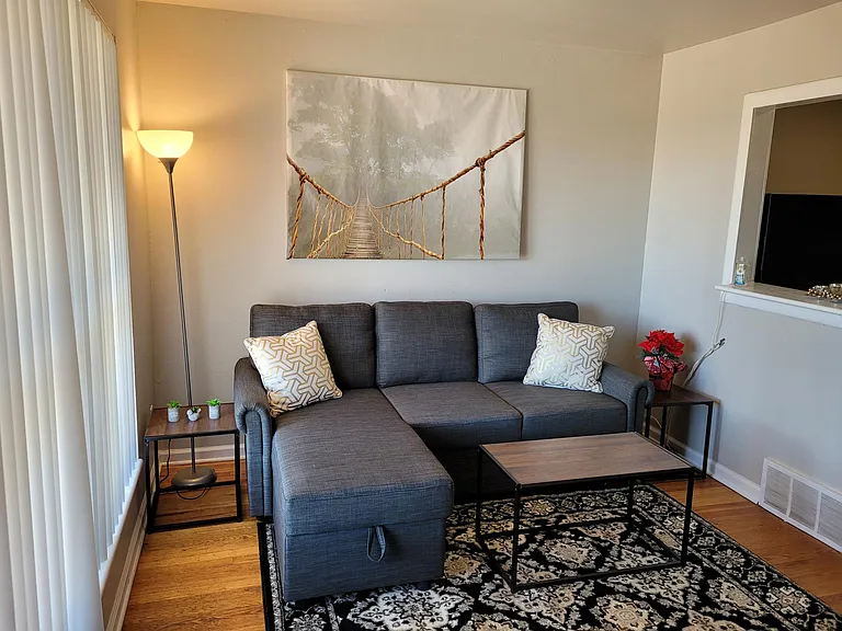 Maplewood Square Apartments — Photo 14