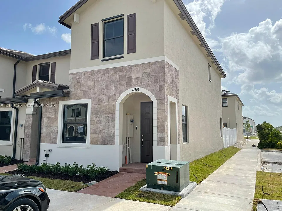 11407 W 34th Ct