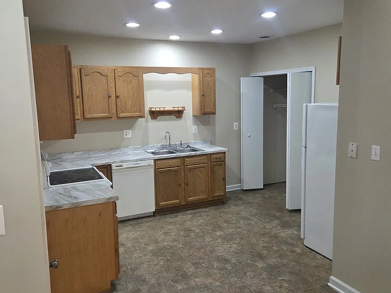 1607 Church St — Photo 7