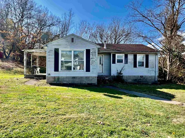 9 Blosser St, Fairmont, WV 26554