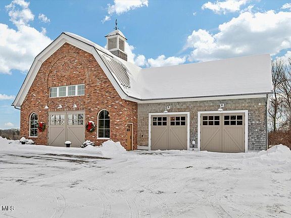 4th image of 331 Vly Road